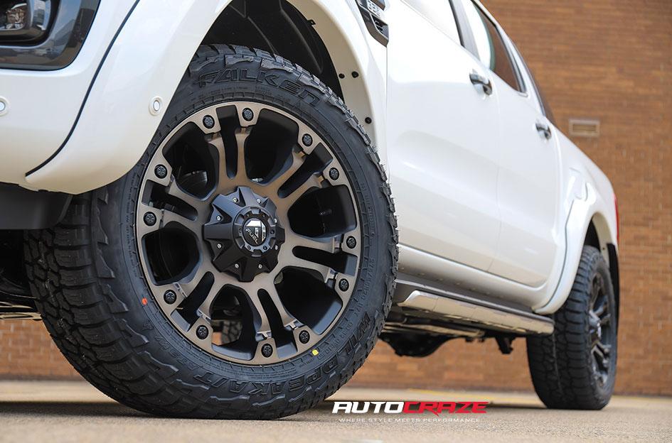 FORD-RANGER-VAPOR-BLACK-MACHINED-WITH-DARK-TINT